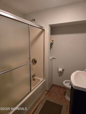 257 N Riverside Drive N, Brick, NJ 08724