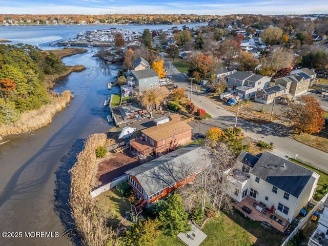 257 N Riverside Drive N, Brick, NJ 08724