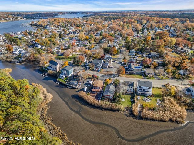 257 N Riverside Drive N, Brick, NJ 08724