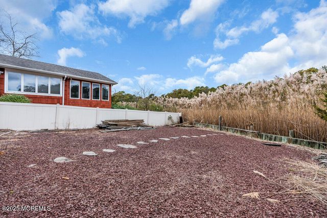 257 N Riverside Drive N, Brick, NJ 08724