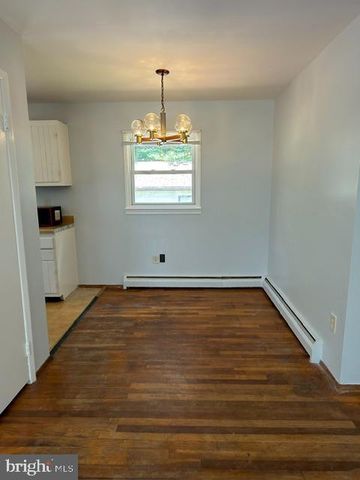 3418 N BEAUMONT RD, Woodbridge, VA 22193