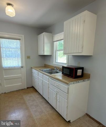 3418 N BEAUMONT RD, Woodbridge, VA 22193