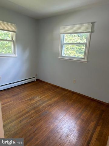 3418 N BEAUMONT RD, Woodbridge, VA 22193