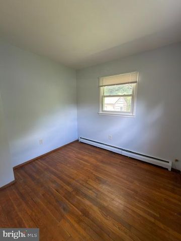 3418 N BEAUMONT RD, Woodbridge, VA 22193