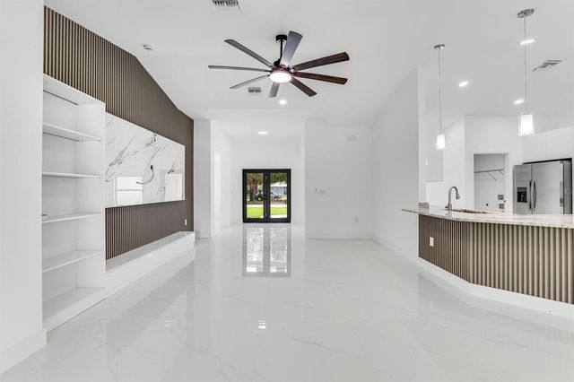 2702 50TH STREET SW, Lehigh Acres, FL 33976