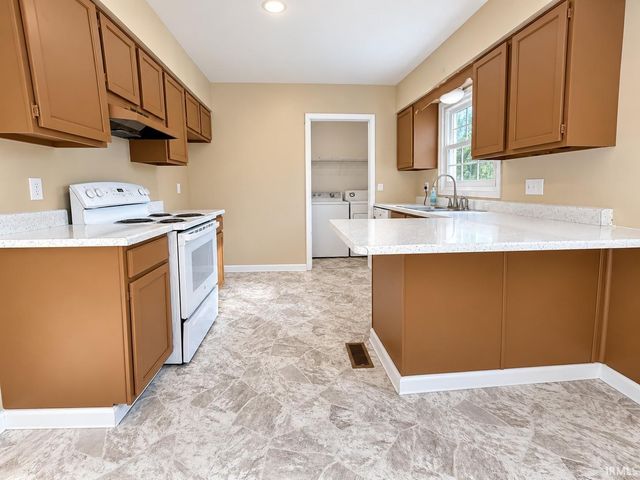 403 W Tamera Lane, Ellettsville, IN 47429