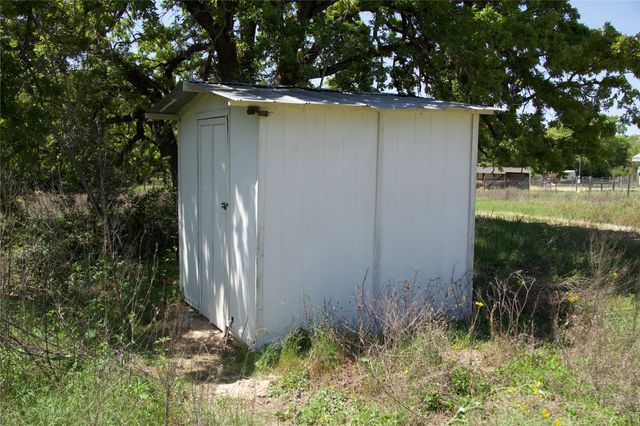 1035 Old Sayers Road, Elgin, TX 78621