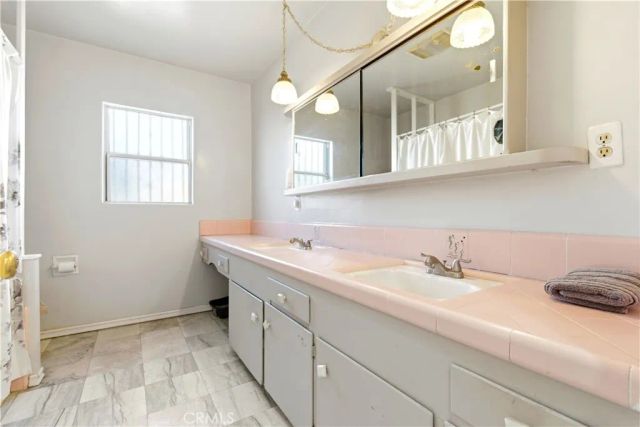 10731 Wright Road, South Gate, CA 90280