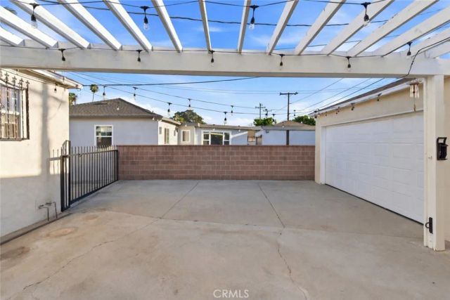 10731 Wright Road, South Gate, CA 90280