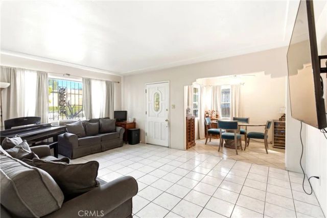 10731 Wright Road, South Gate, CA 90280