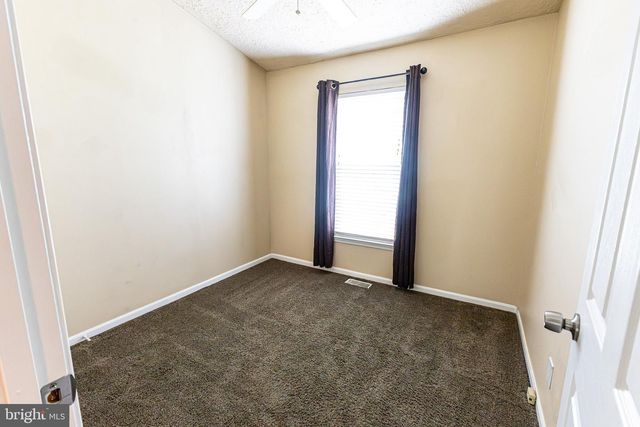 50 PEBBLE LN, Blackwood, NJ 08012