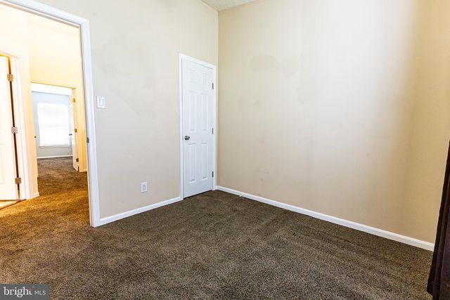 50 PEBBLE LN, Blackwood, NJ 08012