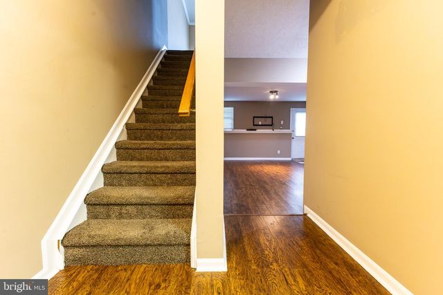 50 PEBBLE LN, Blackwood, NJ 08012