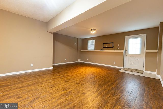 50 PEBBLE LN, Blackwood, NJ 08012