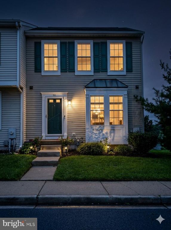 50 PEBBLE LN, Blackwood, NJ 08012