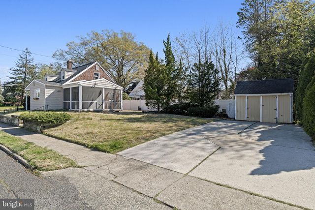 1644 W HIGH ST, Haddon Heights, NJ 08035