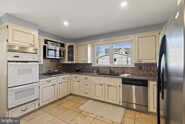 1644 W HIGH ST, Haddon Heights, NJ 08035