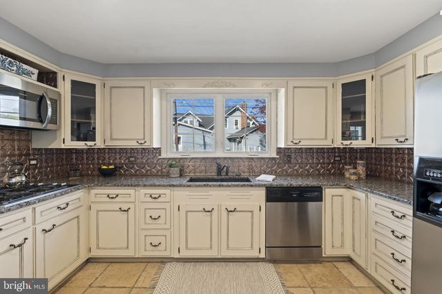 1644 W HIGH ST, Haddon Heights, NJ 08035