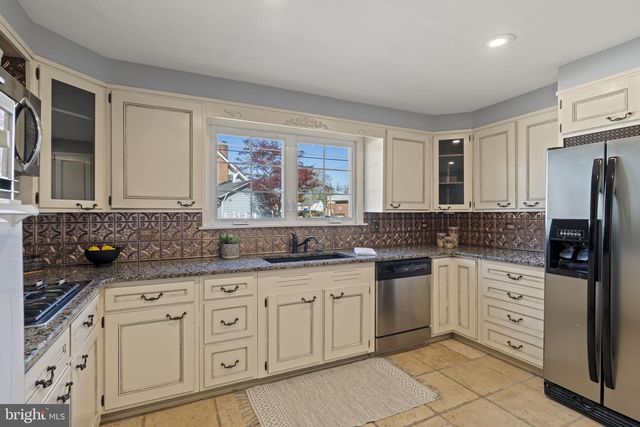 1644 W HIGH ST, Haddon Heights, NJ 08035