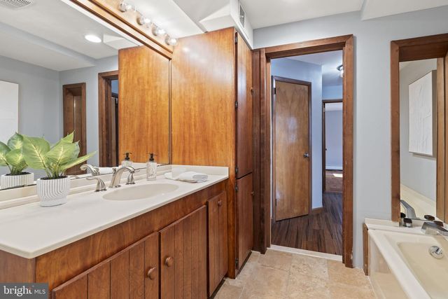 1644 W HIGH ST, Haddon Heights, NJ 08035