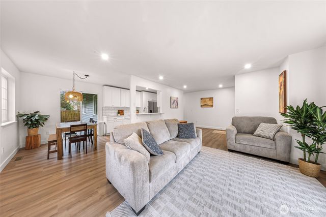 4844 Oakridge Drive, Blaine, WA 98230