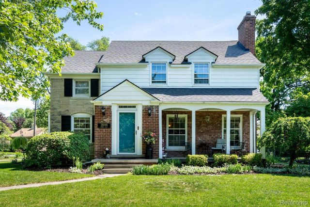 28090 Sunset Boulevard W, Lathrup Village, MI 48076