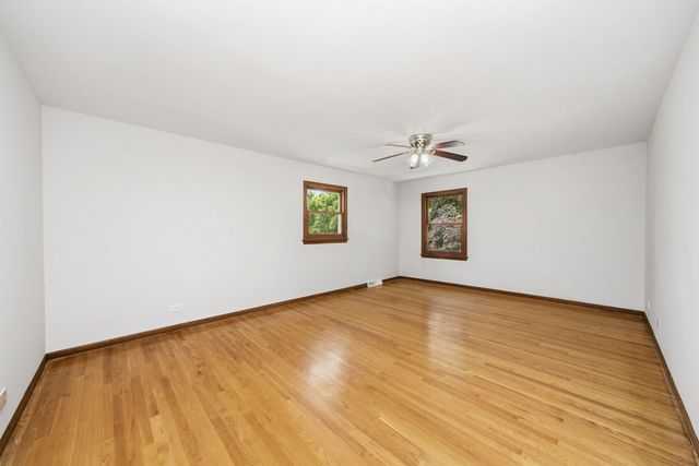 1065 Barneswood Drive, Downers Grove, IL 60515