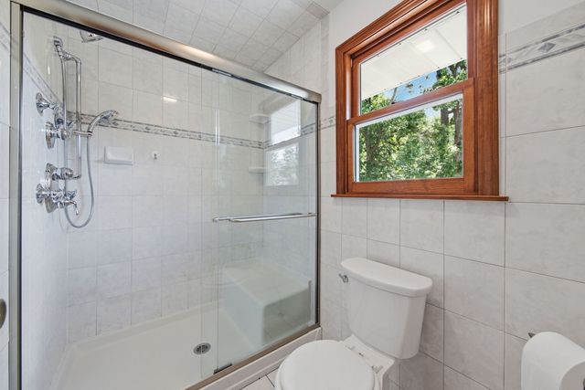 1065 Barneswood Drive, Downers Grove, IL 60515