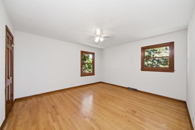 1065 Barneswood Drive, Downers Grove, IL 60515