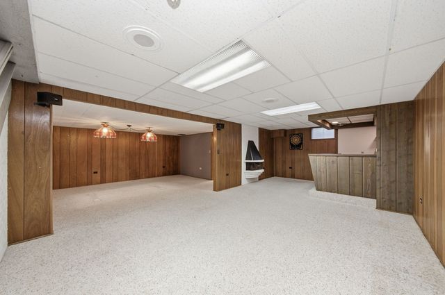 1065 Barneswood Drive, Downers Grove, IL 60515
