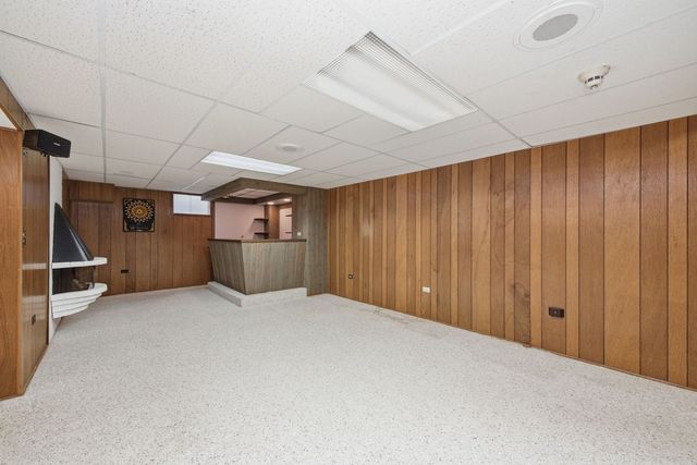 1065 Barneswood Drive, Downers Grove, IL 60515