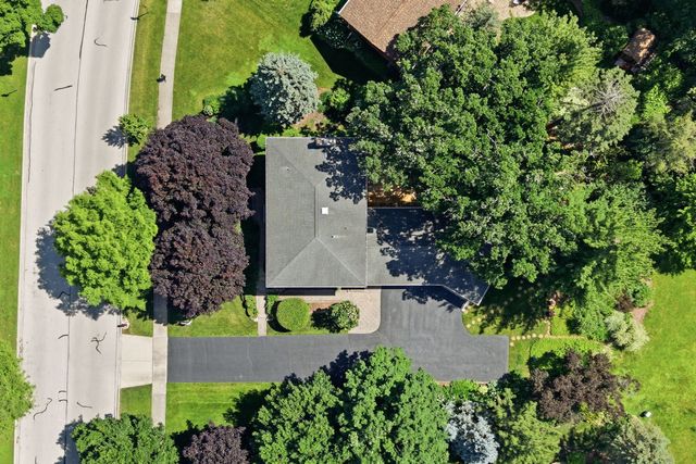 1065 Barneswood Drive, Downers Grove, IL 60515