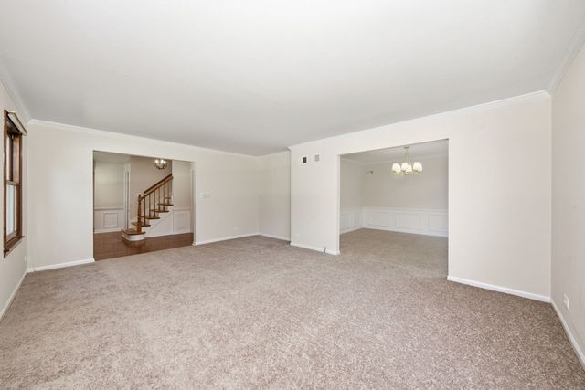 1065 Barneswood Drive, Downers Grove, IL 60515