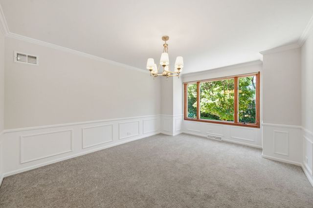 1065 Barneswood Drive, Downers Grove, IL 60515