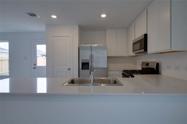 10915 Tawny Ridge, Beasley, TX 77417