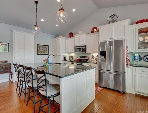 216 Meadowcliff Dr, Hot Springs, AR 71913