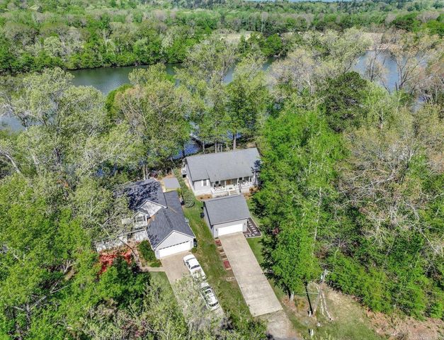 216 Meadowcliff Dr, Hot Springs, AR 71913