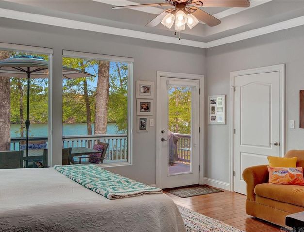 216 Meadowcliff Dr, Hot Springs, AR 71913