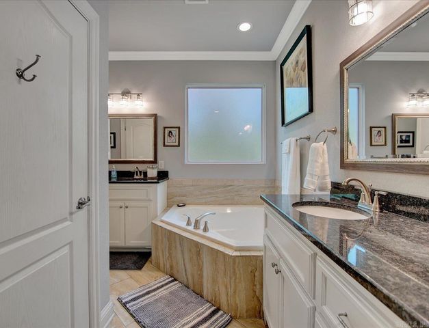 216 Meadowcliff Dr, Hot Springs, AR 71913