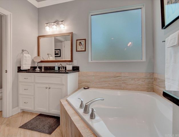 216 Meadowcliff Dr, Hot Springs, AR 71913