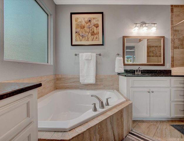 216 Meadowcliff Dr, Hot Springs, AR 71913