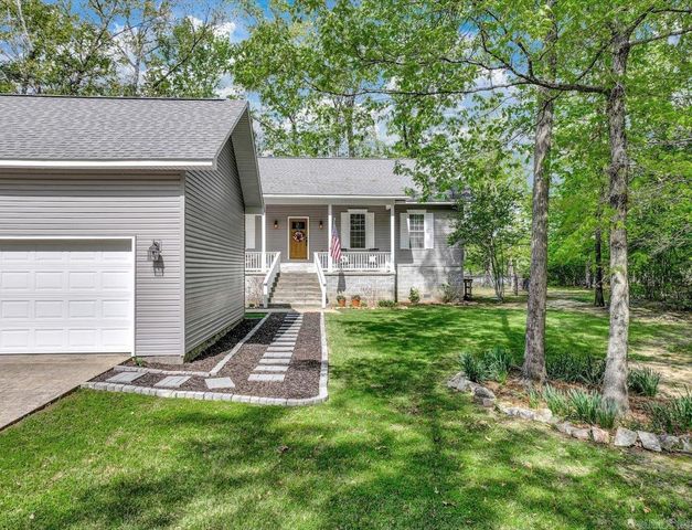 216 Meadowcliff Dr, Hot Springs, AR 71913