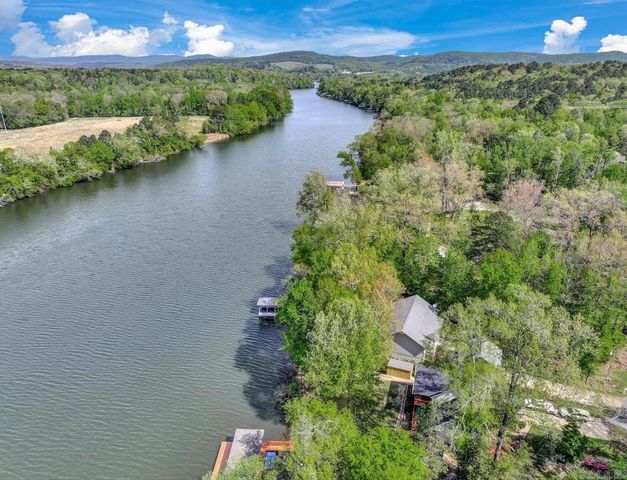 216 Meadowcliff Dr, Hot Springs, AR 71913