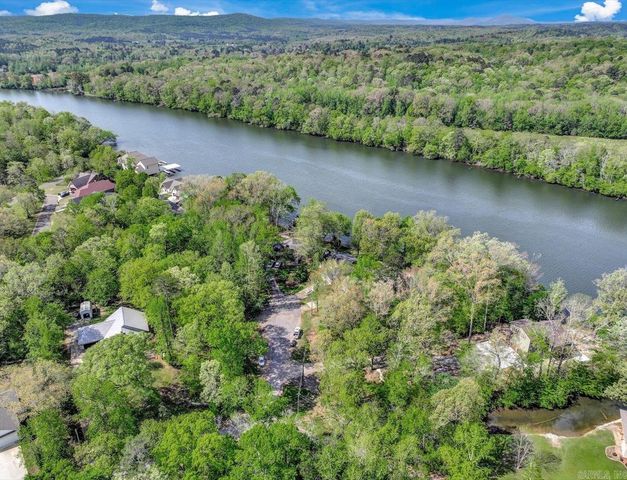 216 Meadowcliff Dr, Hot Springs, AR 71913