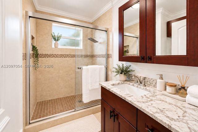 2724 Acapulco Dr, Miramar, FL 33023