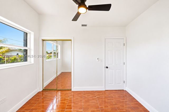 2724 Acapulco Dr, Miramar, FL 33023