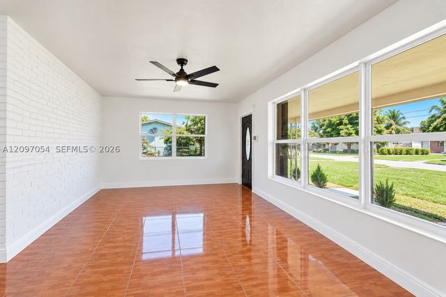 2724 Acapulco Dr, Miramar, FL 33023