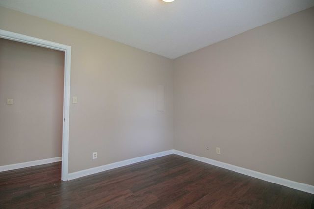 587 Joshua Drive, Clarksville, TN 37042