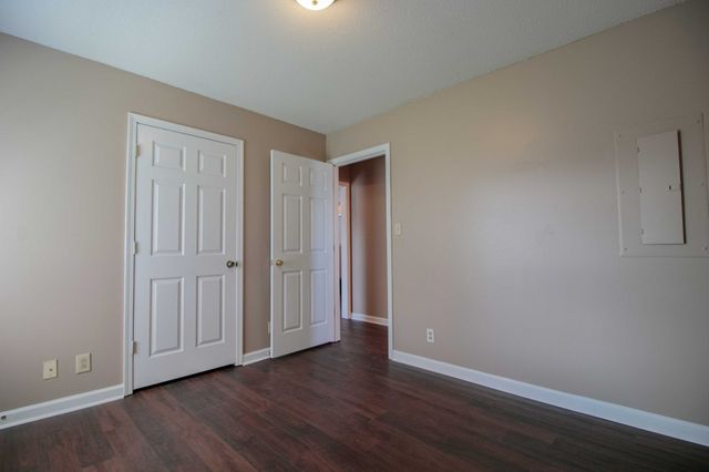 587 Joshua Drive, Clarksville, TN 37042