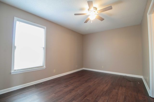 587 Joshua Drive, Clarksville, TN 37042